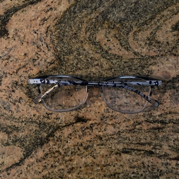 Vera Bradley VB Karsyn Eyeglasses - 52-16-135 - Perennials Gray - Picture 5 of 11